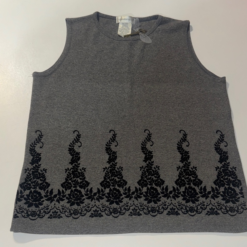 Whimsical Vintage Sleeveless‎ Top W/ Beautiful Velvet Floral Design
